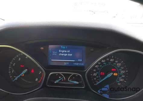 2012 Ford Focus Se z USA, uszkodzony, nr VIN 1FAHP3K29CL131323